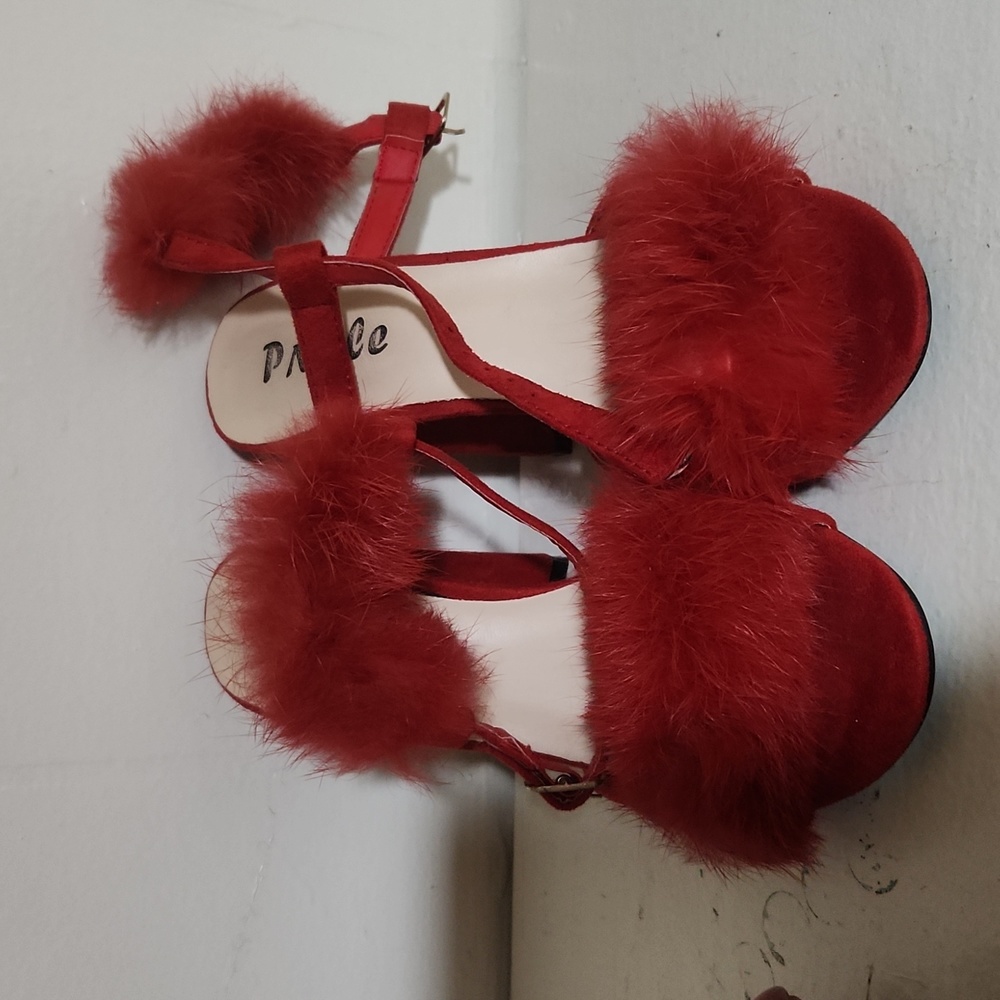 High heel shoe